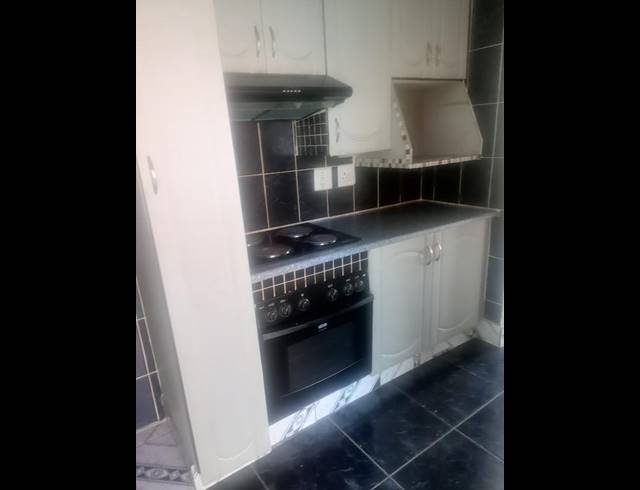 3 BEDROOM HOUSE FOR SALE IN DOBSONVILLE EXT 3